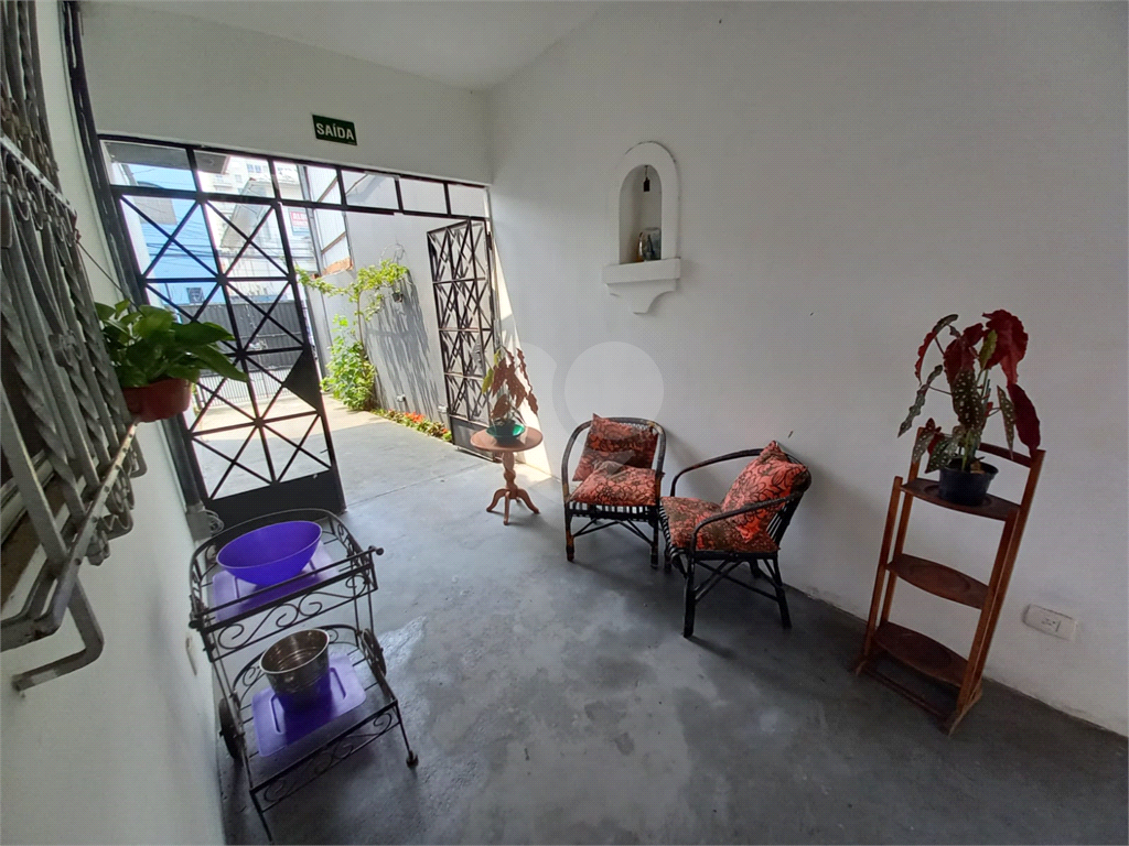 Casa de 252m² de 2 quartos com um galpão e casa conjuntos com 252m²  em PInheiros.