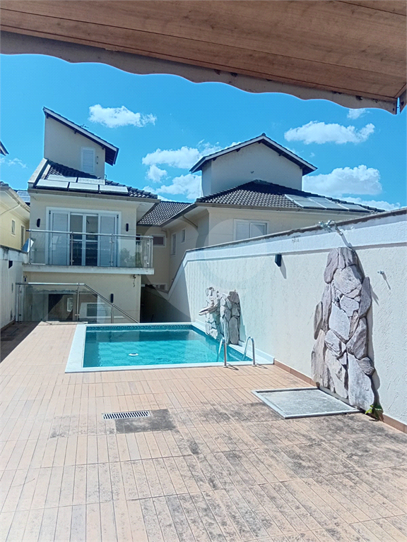 Sobrado no Tremembé em condomínio, 3 Suites, 4 vagas , localização próximo a comercio , serra da cantareira, horto florestal 