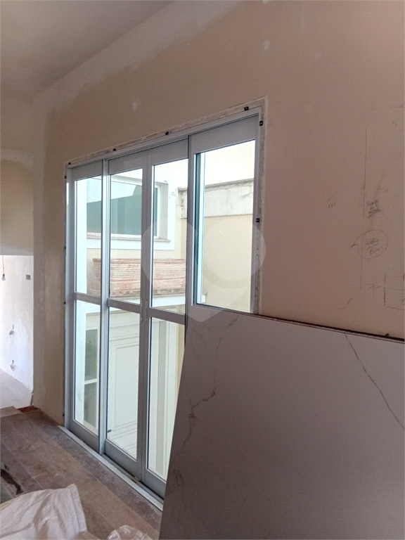 Sobrado no Tremembé em condomínio, 3 Suites, 4 vagas , localização próximo a comercio , serra da cantareira, horto florestal 