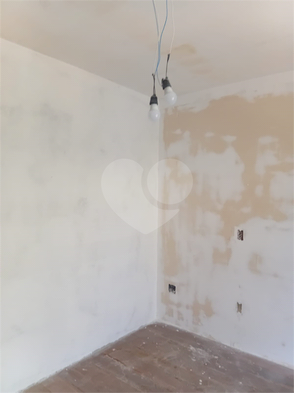 Sobrado no Tremembé em condomínio, 3 Suites, 4 vagas , localização próximo a comercio , serra da cantareira, horto florestal 