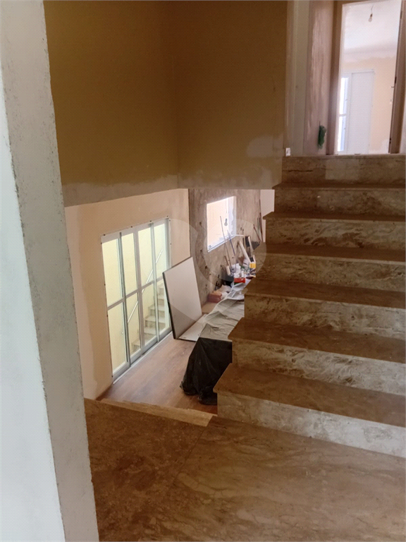 Sobrado no Tremembé em condomínio, 3 Suites, 4 vagas , localização próximo a comercio , serra da cantareira, horto florestal 