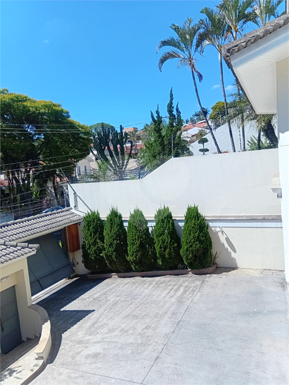 Sobrado no Tremembé em condomínio, 3 Suites, 4 vagas , localização próximo a comercio , serra da cantareira, horto florestal 