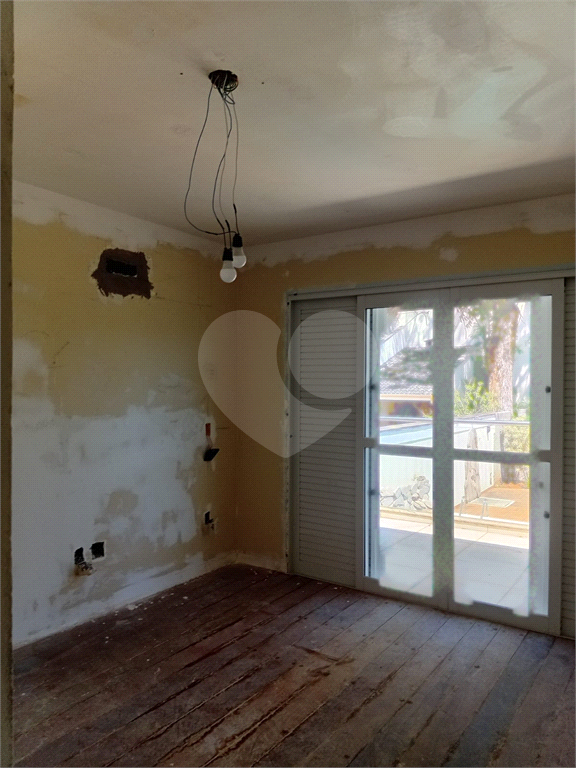 Sobrado no Tremembé em condomínio, 3 Suites, 4 vagas , localização próximo a comercio , serra da cantareira, horto florestal 