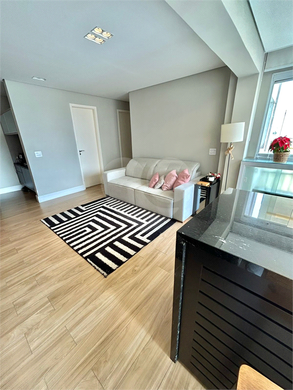 Apartamento varanda gourmet próximo da Av. Braz Leme - 2 dormitórios 1 suíte e 1 vaga 