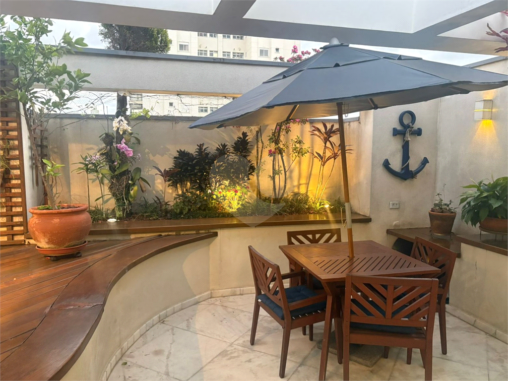 COBERTURA DUPLEX MOBILIADA DE ALTO PADRÃO – 195m² | 3 Doms. | 1 suíte | 3 vagas | Depósito - ZONA OESTE DE SÃO PAULO