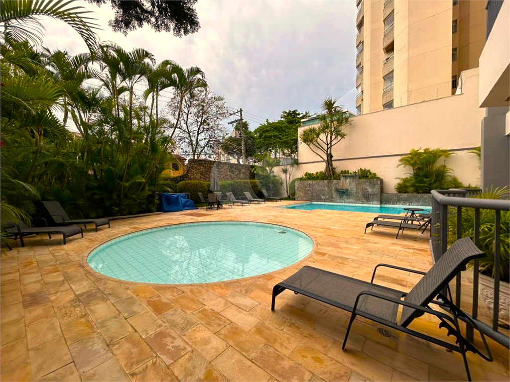 COBERTURA DUPLEX MOBILIADA DE ALTO PADRÃO – 195m² | 3 Doms. | 1 suíte | 3 vagas | Depósito - ZONA OESTE DE SÃO PAULO