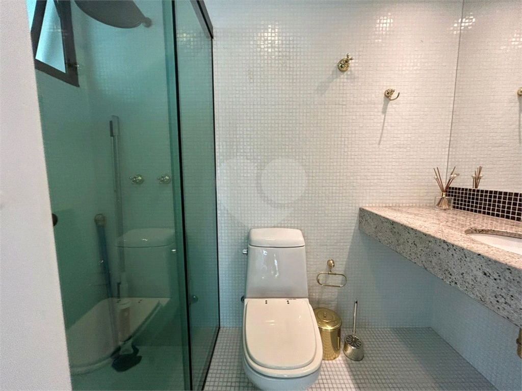 COBERTURA DUPLEX MOBILIADA DE ALTO PADRÃO – 195m² | 3 Doms. | 1 suíte | 3 vagas | Depósito - ZONA OESTE DE SÃO PAULO