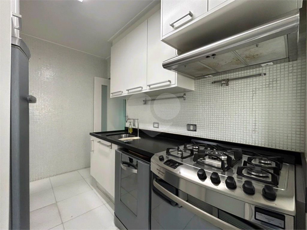 COBERTURA DUPLEX MOBILIADA DE ALTO PADRÃO – 195m² | 3 Doms. | 1 suíte | 3 vagas | Depósito - ZONA OESTE DE SÃO PAULO