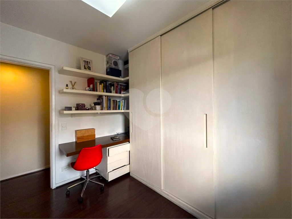 COBERTURA DUPLEX MOBILIADA DE ALTO PADRÃO – 195m² | 3 Doms. | 1 suíte | 3 vagas | Depósito - ZONA OESTE DE SÃO PAULO