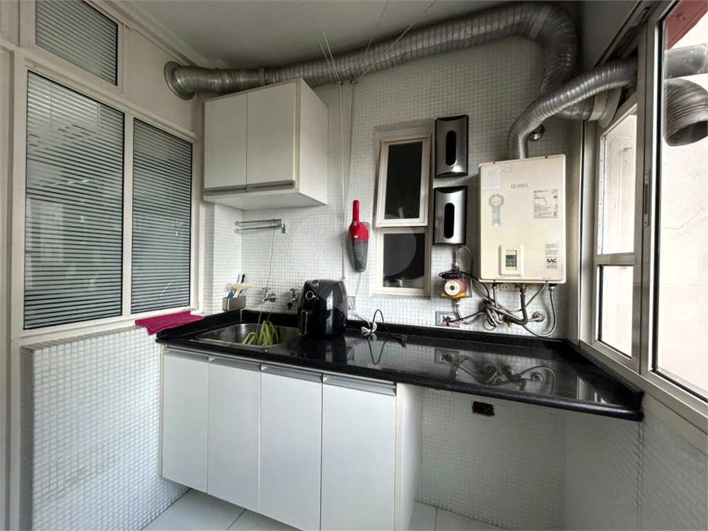 COBERTURA DUPLEX MOBILIADA DE ALTO PADRÃO – 195m² | 3 Doms. | 1 suíte | 3 vagas | Depósito - ZONA OESTE DE SÃO PAULO