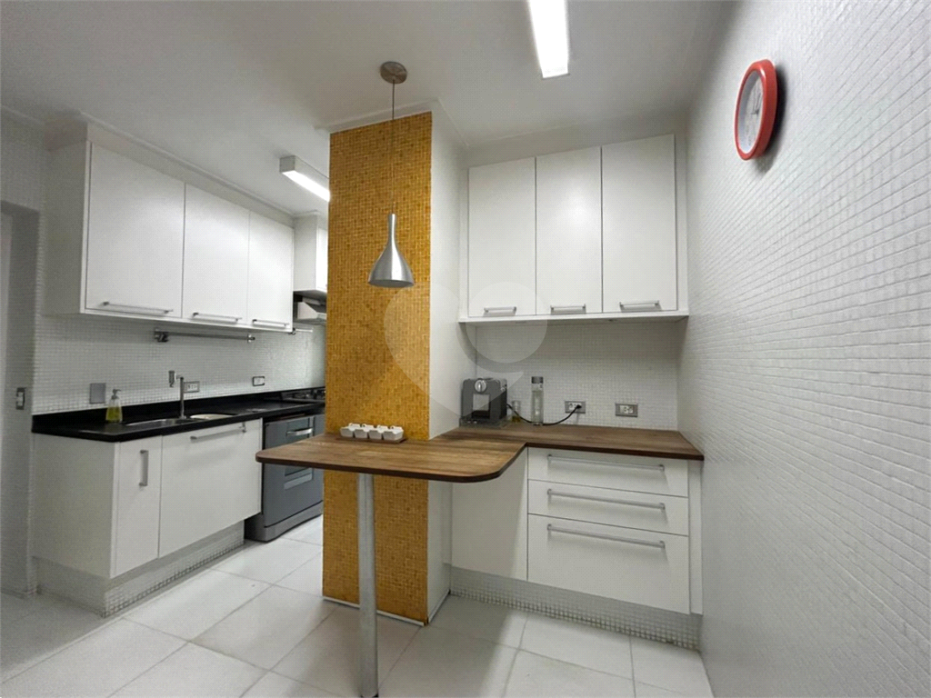 COBERTURA DUPLEX MOBILIADA DE ALTO PADRÃO – 195m² | 3 Doms. | 1 suíte | 3 vagas | Depósito - ZONA OESTE DE SÃO PAULO