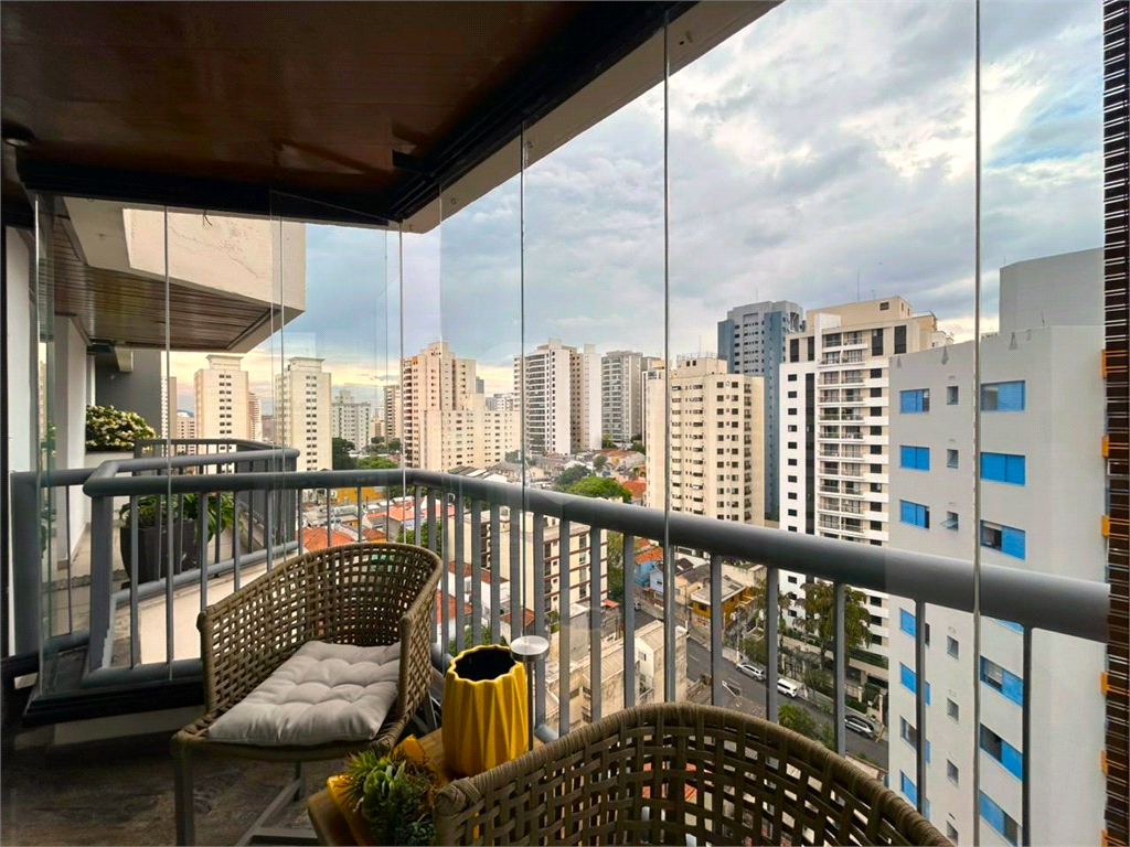 COBERTURA DUPLEX MOBILIADA DE ALTO PADRÃO – 195m² | 3 Doms. | 1 suíte | 3 vagas | Depósito - ZONA OESTE DE SÃO PAULO