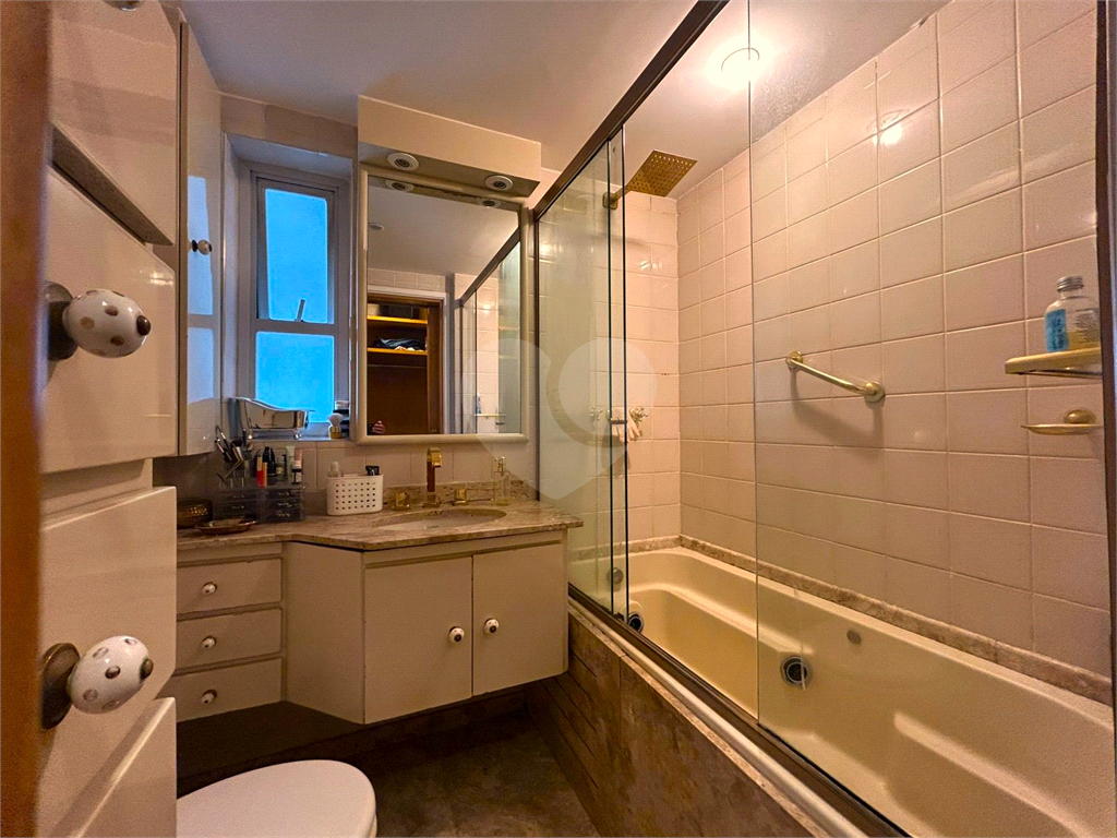 COBERTURA DUPLEX MOBILIADA DE ALTO PADRÃO – 195m² | 3 Doms. | 1 suíte | 3 vagas | Depósito - ZONA OESTE DE SÃO PAULO