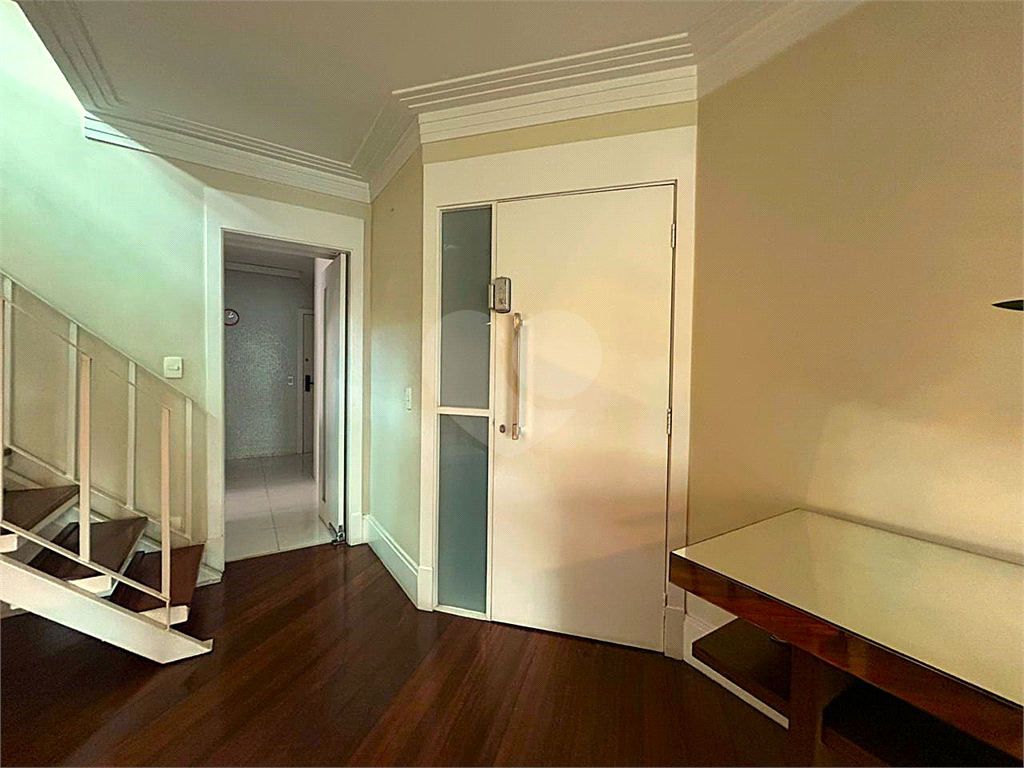 COBERTURA DUPLEX MOBILIADA DE ALTO PADRÃO – 195m² | 3 Doms. | 1 suíte | 3 vagas | Depósito - ZONA OESTE DE SÃO PAULO