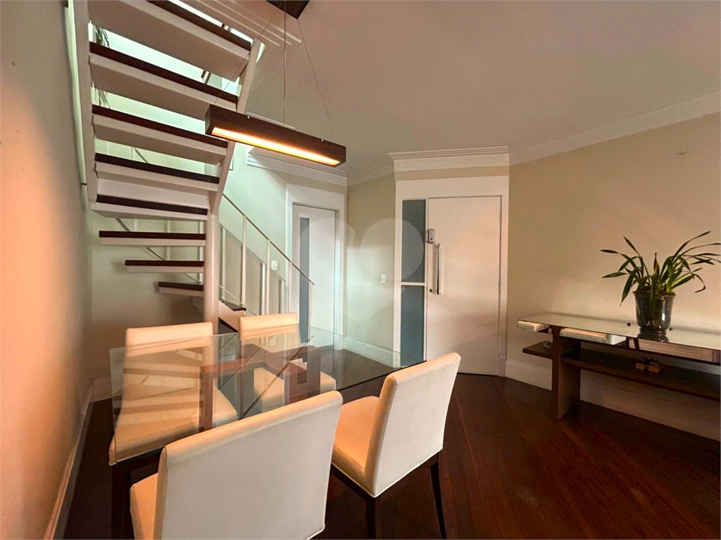 COBERTURA DUPLEX MOBILIADA DE ALTO PADRÃO – 195m² | 3 Doms. | 1 suíte | 3 vagas | Depósito - ZONA OESTE DE SÃO PAULO