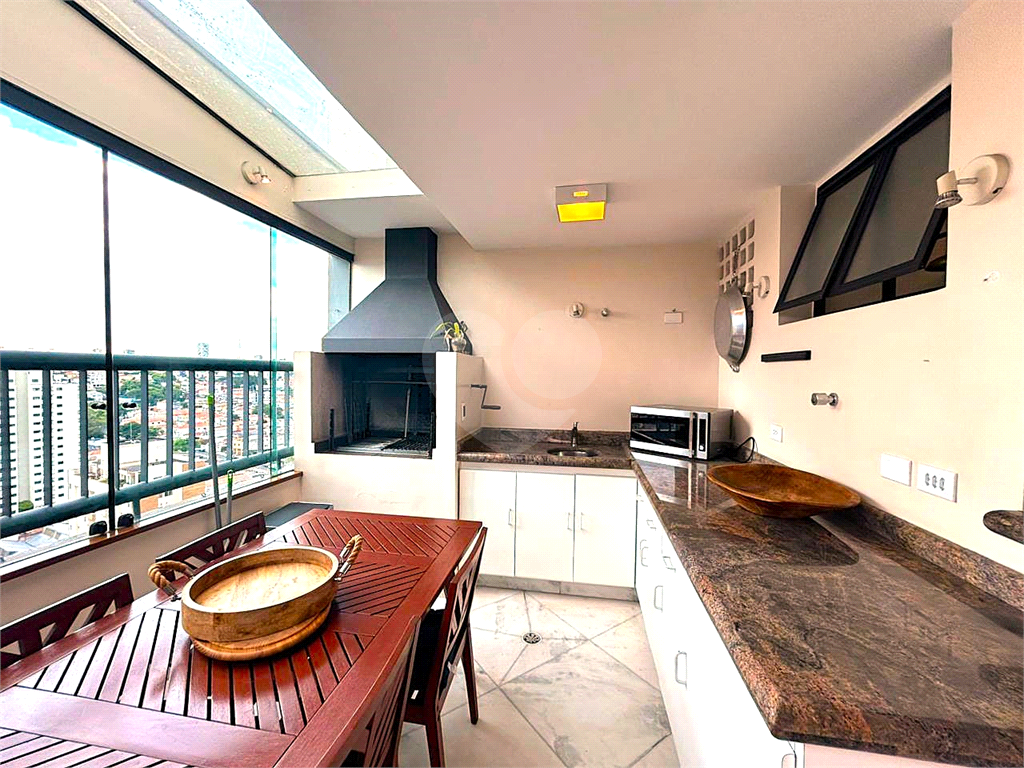 COBERTURA DUPLEX MOBILIADA DE ALTO PADRÃO – 195m² | 3 Doms. | 1 suíte | 3 vagas | Depósito - ZONA OESTE DE SÃO PAULO