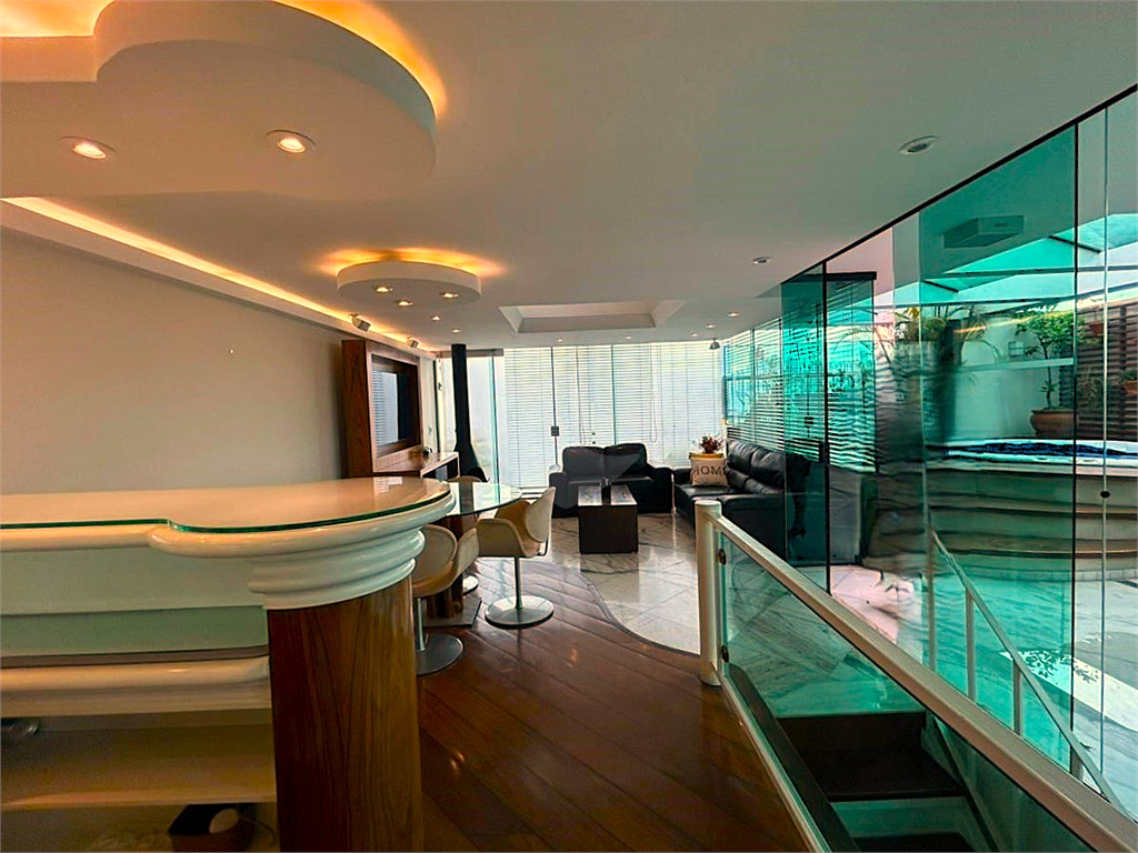 COBERTURA DUPLEX MOBILIADA DE ALTO PADRÃO – 195m² | 3 Doms. | 1 suíte | 3 vagas | Depósito - ZONA OESTE DE SÃO PAULO