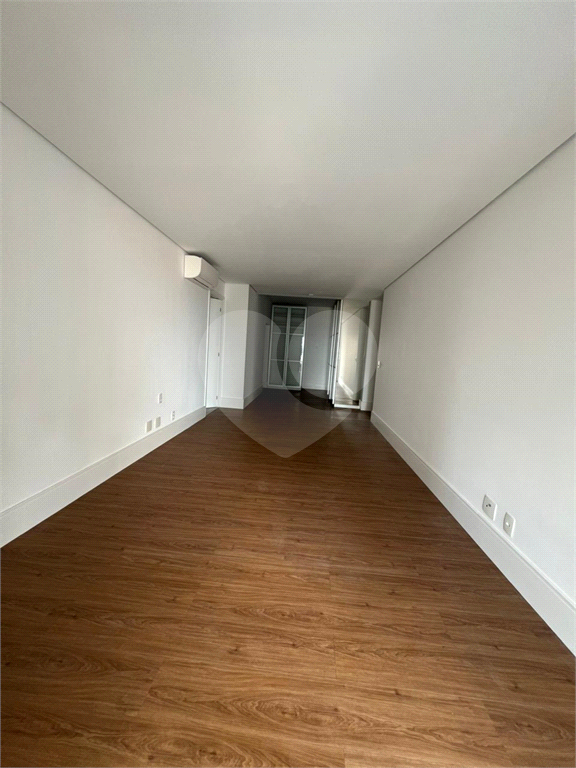 APARTAMENTO em ANHANGABAÚ
