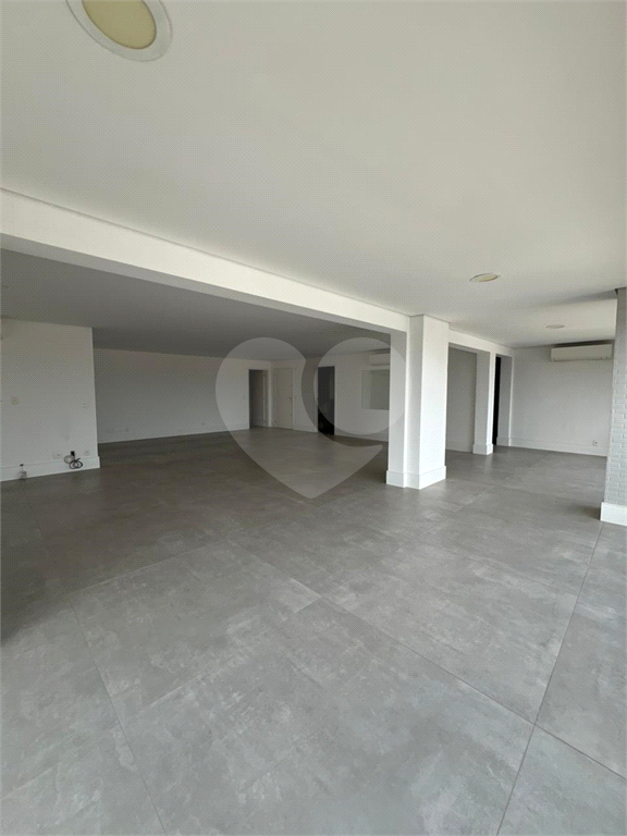 APARTAMENTO em ANHANGABAÚ