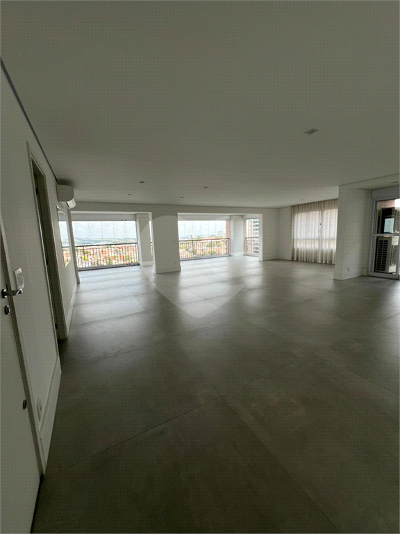 APARTAMENTO em ANHANGABAÚ