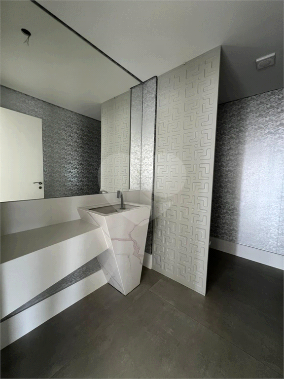 APARTAMENTO em ANHANGABAÚ