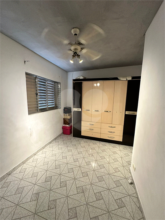 Casa térrea com 4 dormitórios, 2 vagas. Vila Sabrina 