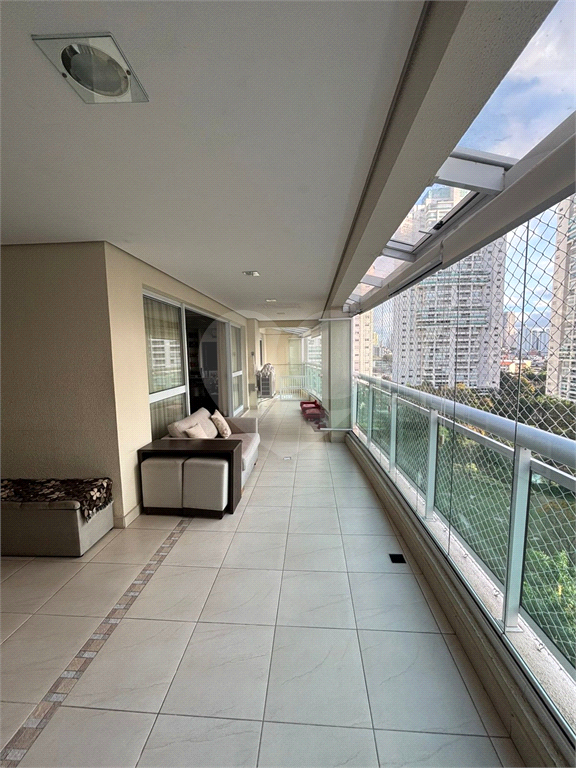 Apartamento à Venda – 161 m² | 3 Suítes | Varanda Gourmet | 4 vagas | Condomínio Clube Completo Central Park Mooca 