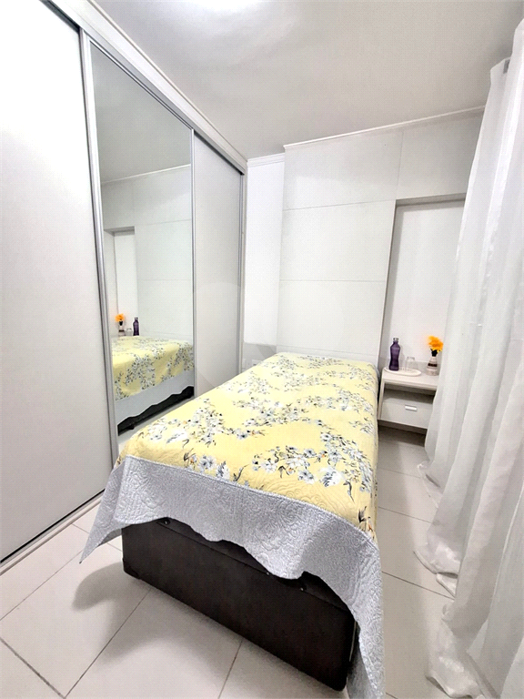 Amplo apartamento com 2 dormitórios pertinho do mar na Praia Grande / SP