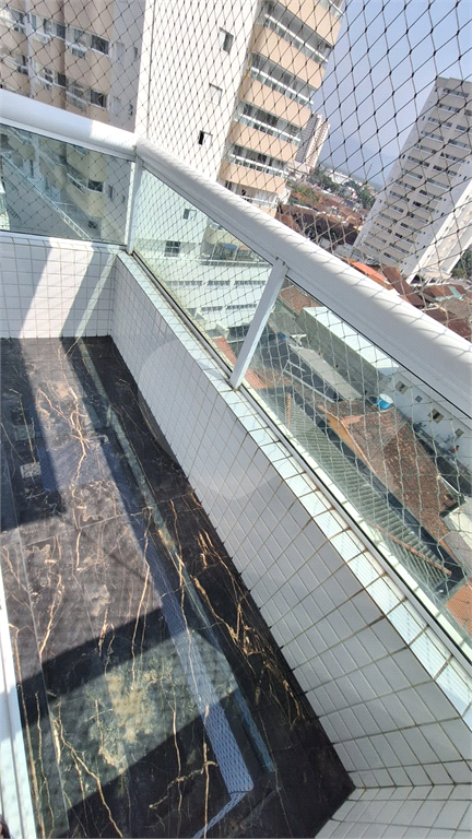 Amplo apartamento com 2 dormitórios pertinho do mar na Praia Grande / SP