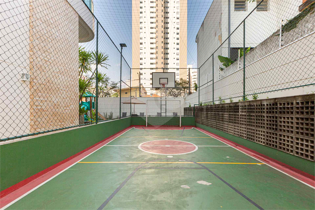 Imóvel de 180m² sala de estar de 3 ambientes, 2 varandas sendo uma gourmet, 3 suítes e 4 vagas Pompéia