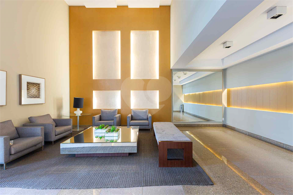 Imóvel de 180m² sala de estar de 3 ambientes, 2 varandas sendo uma gourmet, 3 suítes e 4 vagas Pompéia