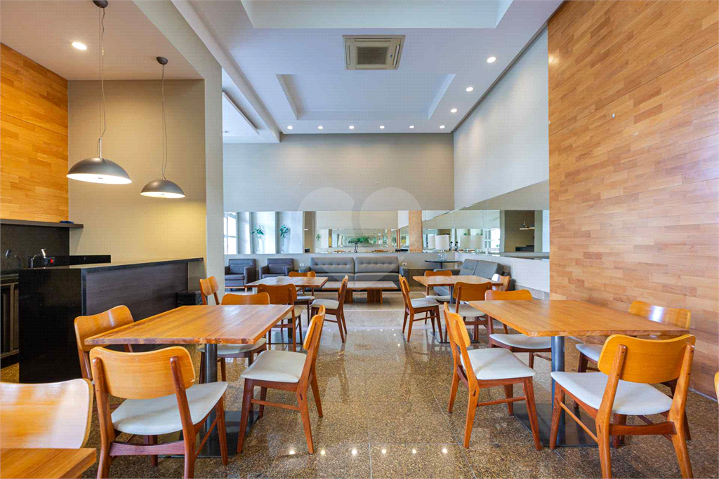 Imóvel de 180m² sala de estar de 3 ambientes, 2 varandas sendo uma gourmet, 3 suítes e 4 vagas Pompéia