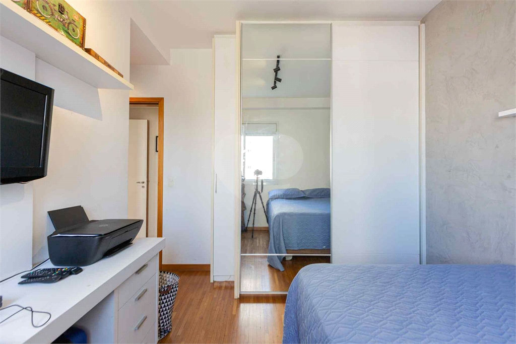 Imóvel de 180m² sala de estar de 3 ambientes, 2 varandas sendo uma gourmet, 3 suítes e 4 vagas Pompéia