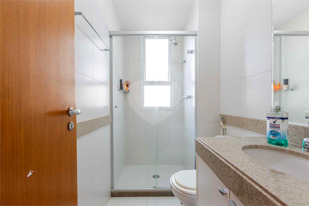 Imóvel de 180m² sala de estar de 3 ambientes, 2 varandas sendo uma gourmet, 3 suítes e 4 vagas Pompéia