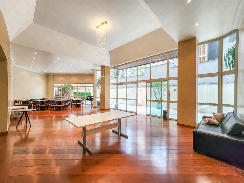 APARTAMENTO 3 QUARTOS E 3 VAGAS À VENDA NA CHÁCARA KLABIN VENDER