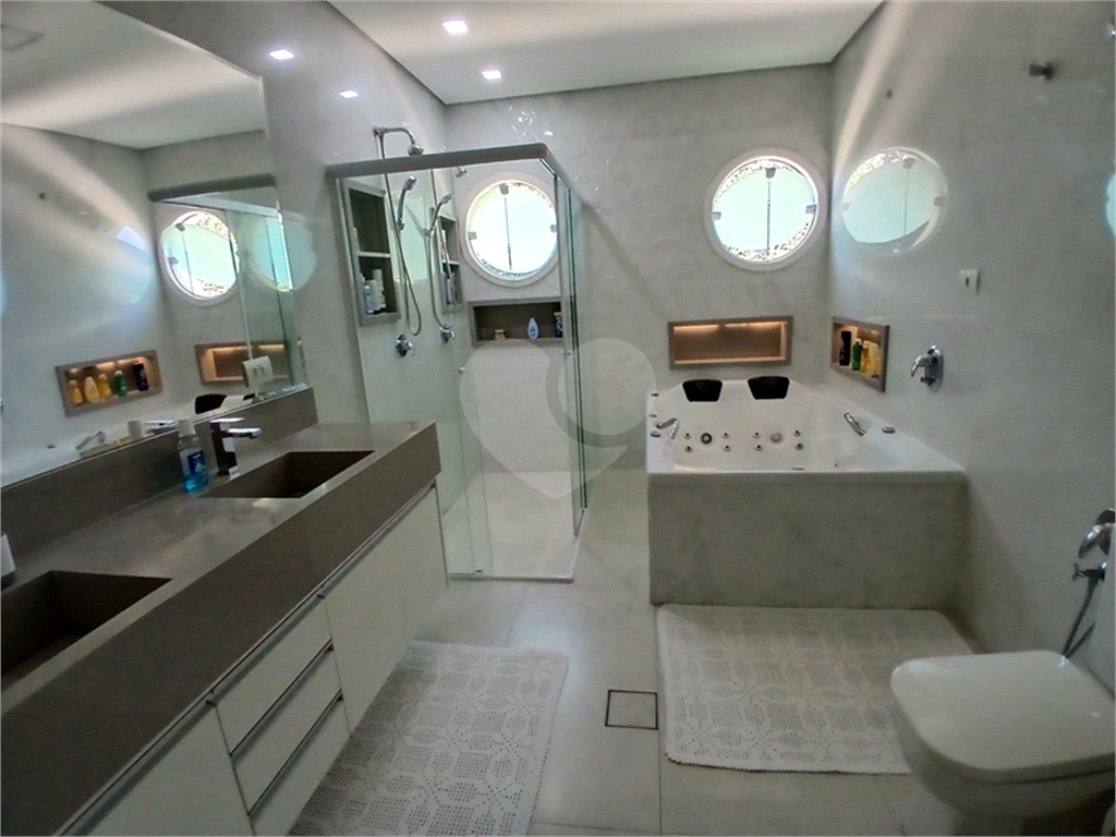 Casa Alto Padrão em condomínio fechado à Venda – Conforto, Lazer e Exclusividade em Cada Detalhe!