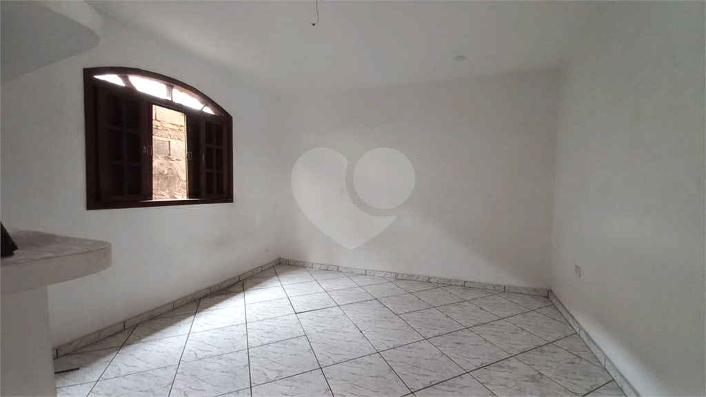 Casa com 5 Dormitórios e 3 Vagas na Vila Amália – Ótimo Terreno para Construtor