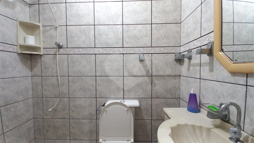 Casa com 5 Dormitórios e 3 Vagas na Vila Amália – Ótimo Terreno para Construtor