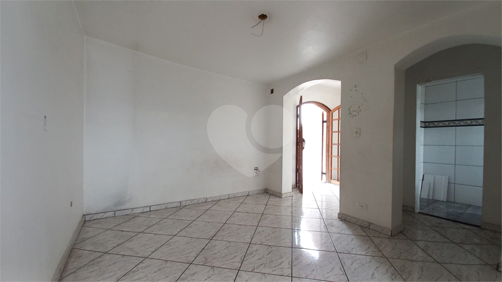 Casa com 5 Dormitórios e 3 Vagas na Vila Amália – Ótimo Terreno para Construtor