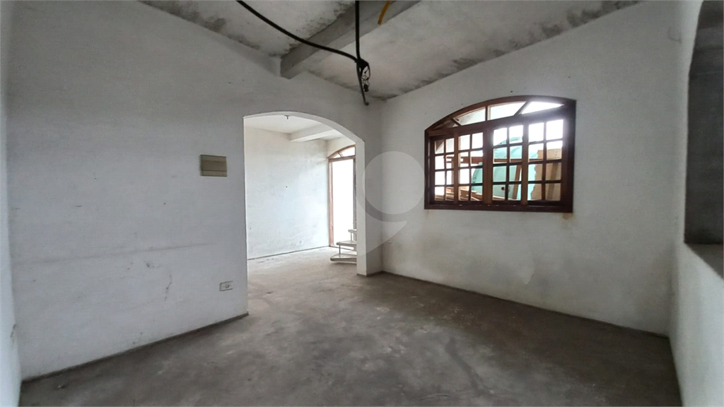 Casa com 5 Dormitórios e 3 Vagas na Vila Amália – Ótimo Terreno para Construtor