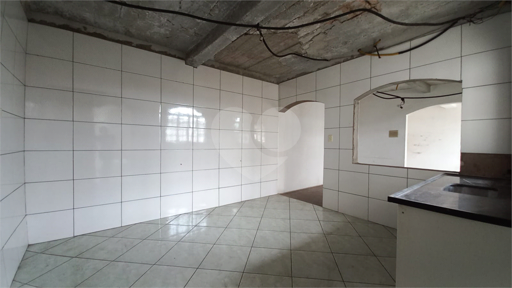 Casa com 5 Dormitórios e 3 Vagas na Vila Amália – Ótimo Terreno para Construtor