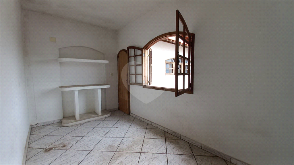 Casa com 5 Dormitórios e 3 Vagas na Vila Amália – Ótimo Terreno para Construtor