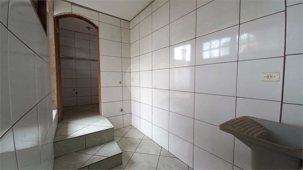 Casa com 5 Dormitórios e 3 Vagas na Vila Amália – Ótimo Terreno para Construtor