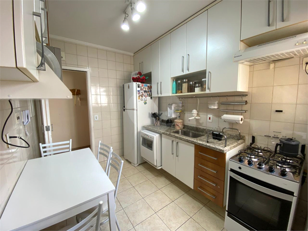 Apartamento com 3 quartos na Santa Teresinha
