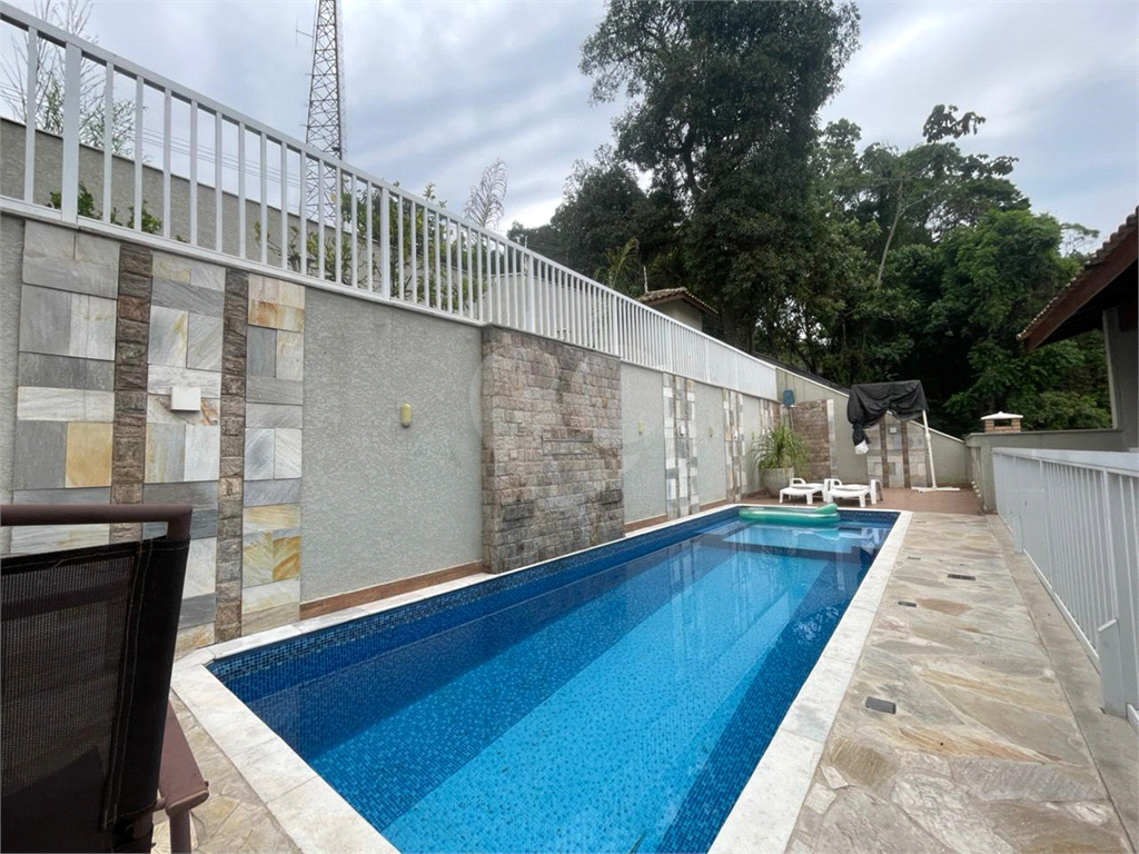 Casa deslumbrante na Serra da Cantareira – onde o alto padrão encontra a natureza