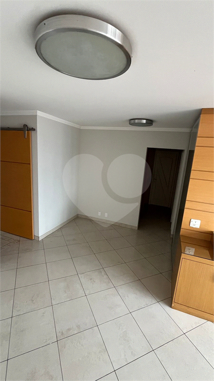 Apartamento a venda em condominio clube proximo ao Metro Parada Inglesa.