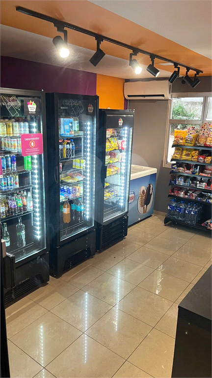 Apartamento a venda em condominio clube proximo ao Metro Parada Inglesa.