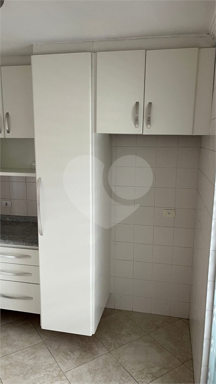 Apartamento a venda em condominio clube proximo ao Metro Parada Inglesa.