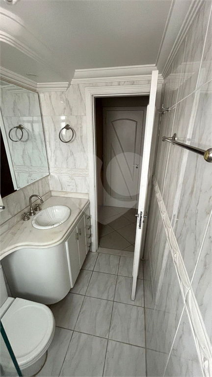 Apartamento a venda em condominio clube proximo ao Metro Parada Inglesa.