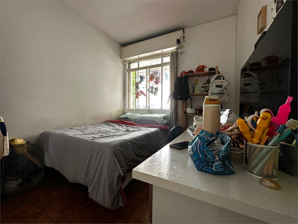 Apartamento com 3 quartos e 2 banheiros na Pamplona